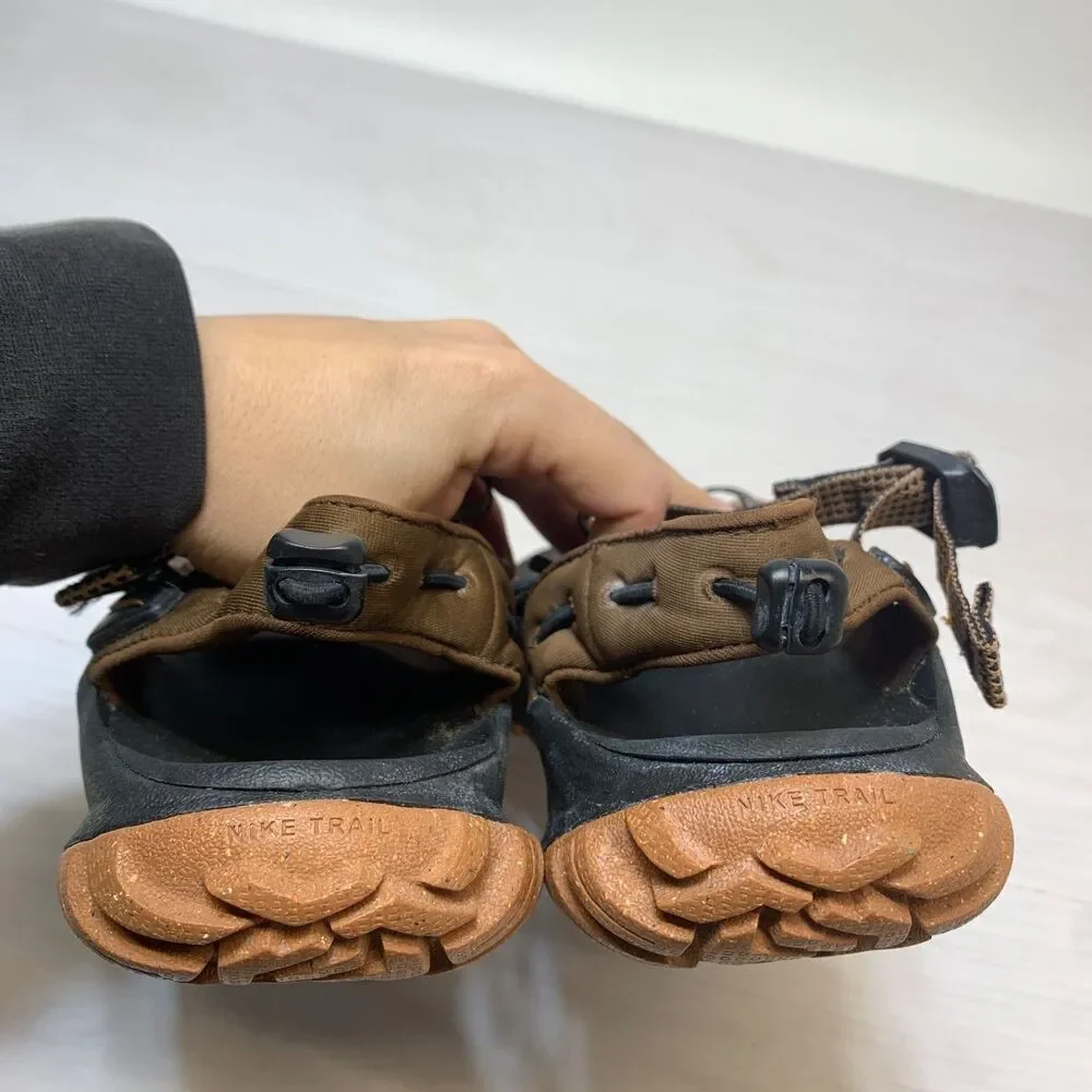 Nike oneonta strap